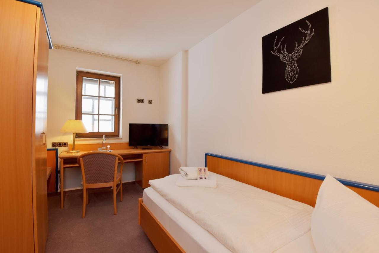 Landhotel Der Distelhof Mit Scheunencafe Dillstadt Rum bild
