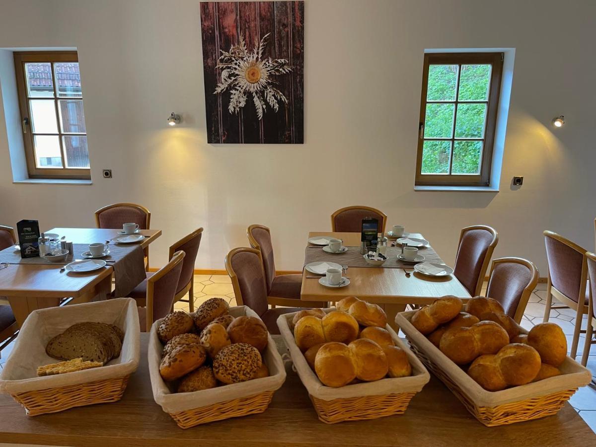Landhotel Der Distelhof Mit Scheunencafe Dillstadt Exteriör bild